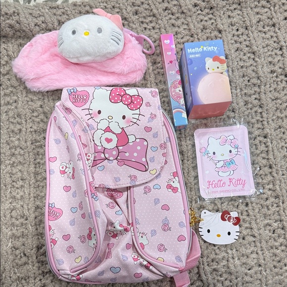 Hello Kitty Bundle - Picture 1 of 13